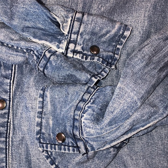 Velvet Heart size medium chambray star print top - Picture 6 of 6